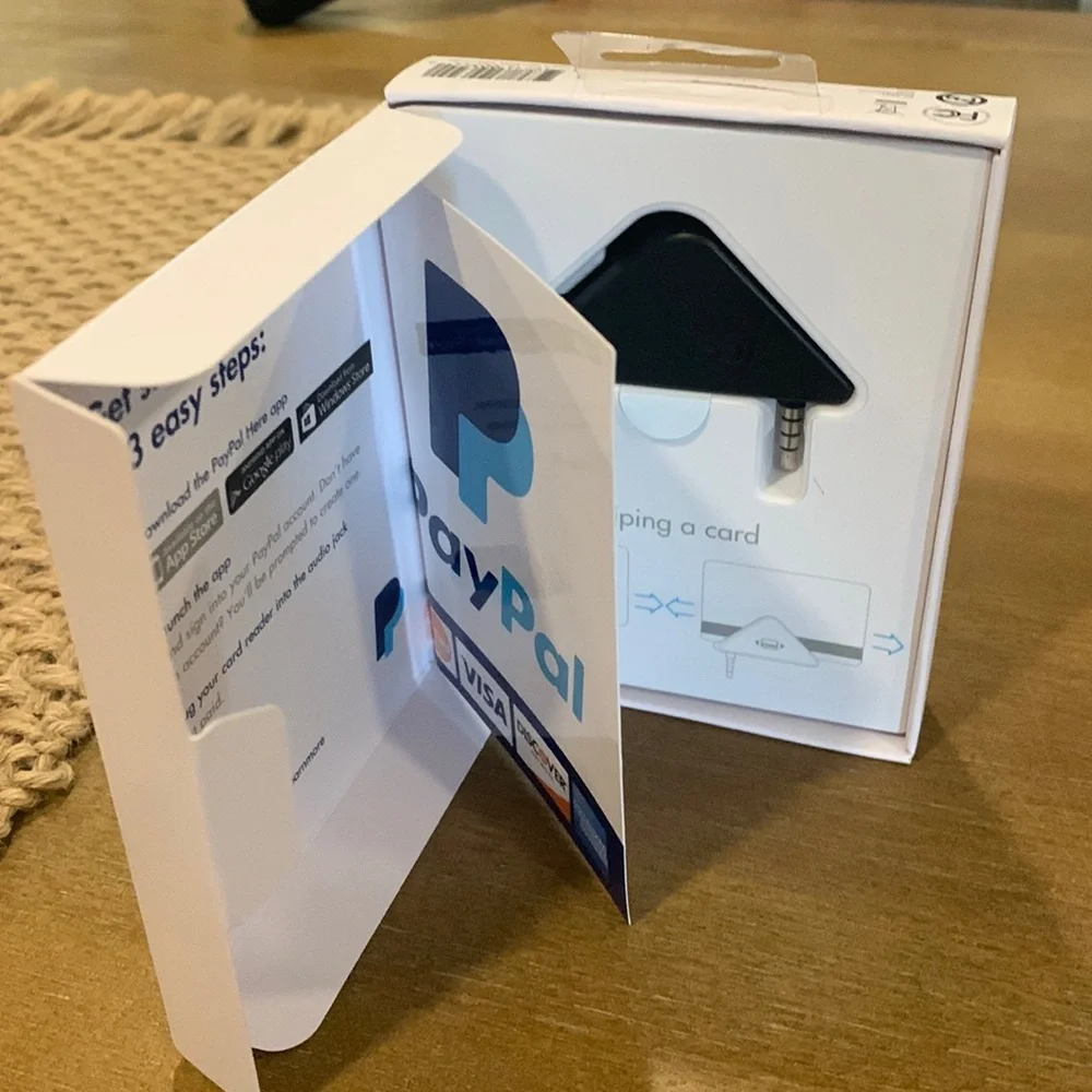 PayPal Card Reader - Picture 1 of 2